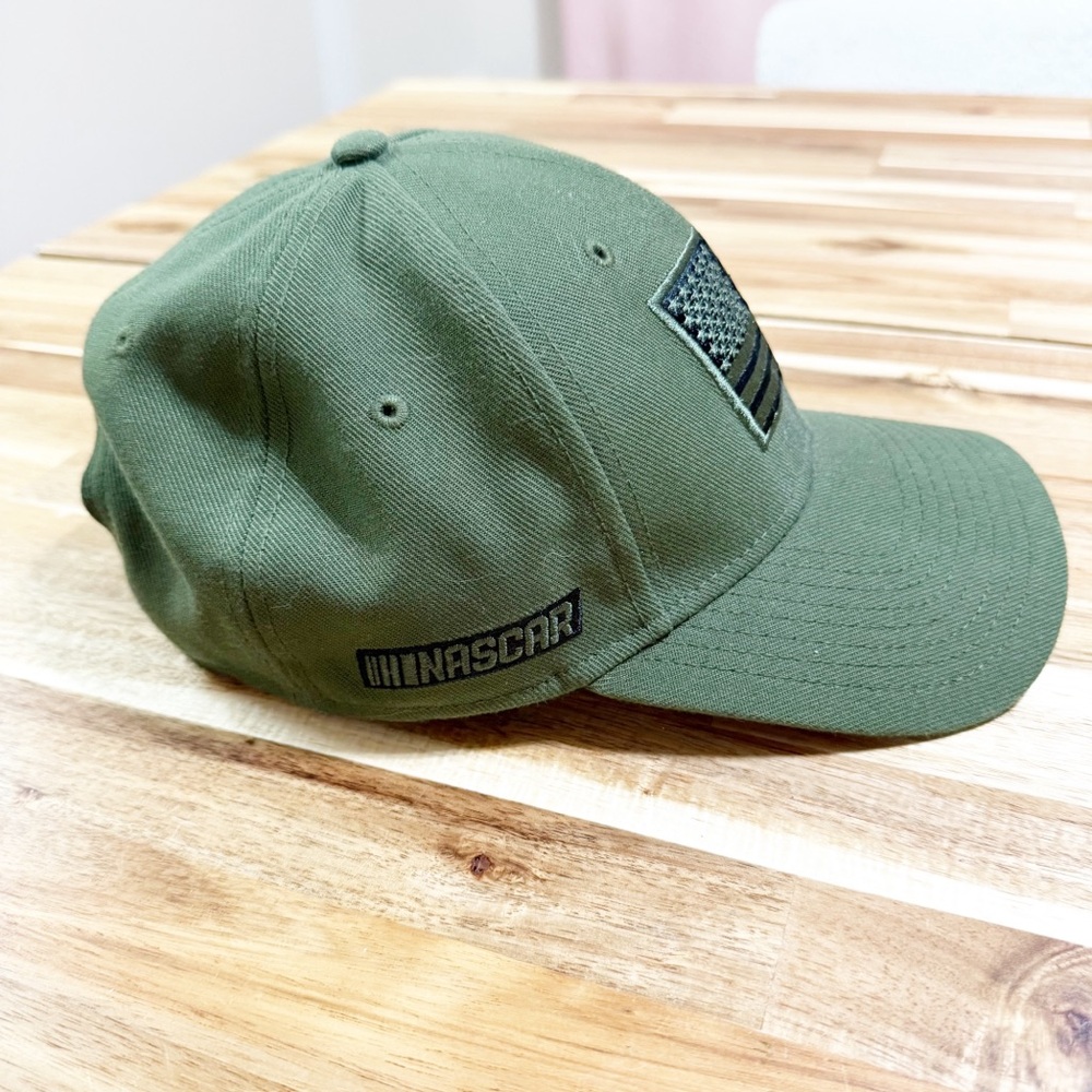 New Era Olive Army Green American Flag Military NASCAR Patch Adjustable Hat - Picture 3 of 6